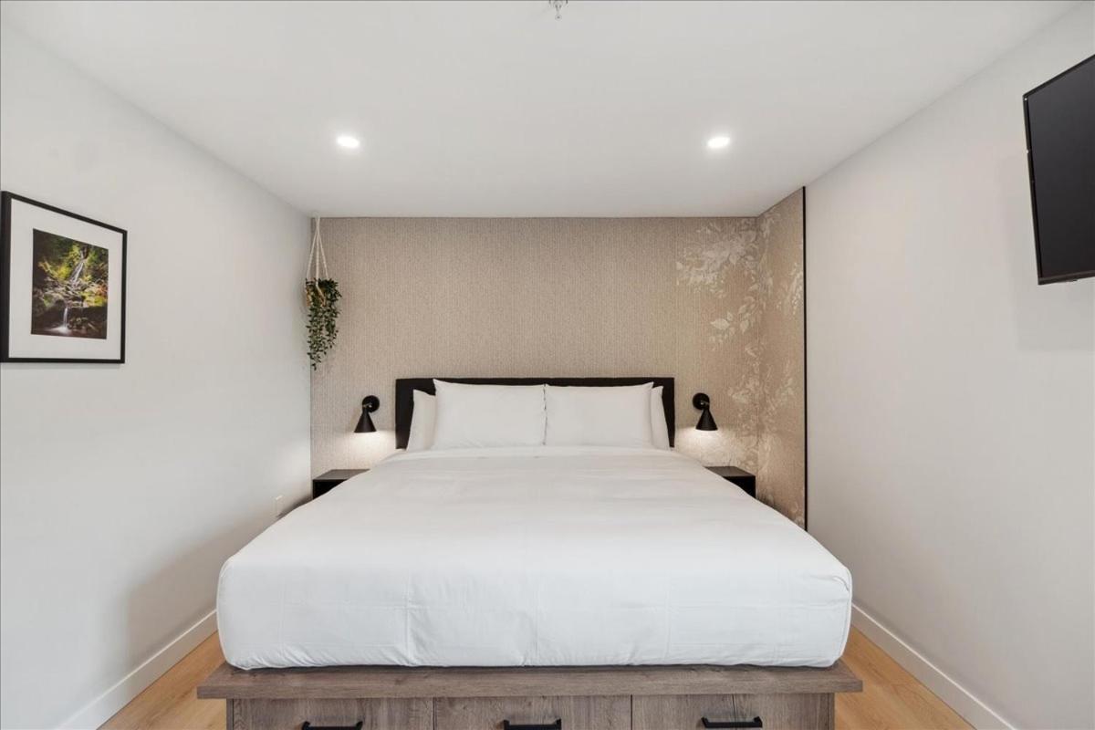 The Oak Hotel Nelson Bagian luar foto