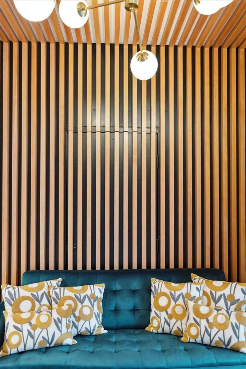 The Oak Hotel Nelson Bagian luar foto