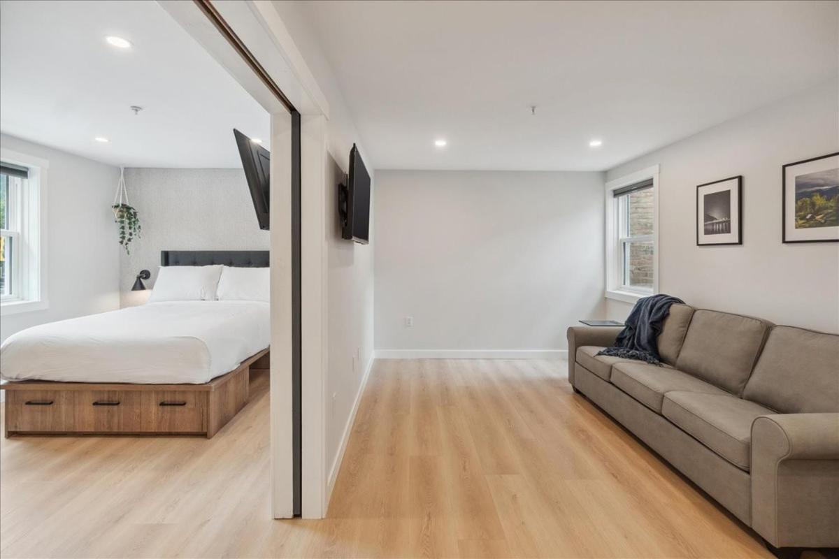 The Oak Hotel Nelson Bagian luar foto