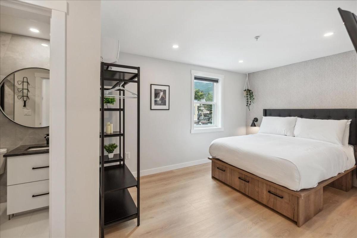 The Oak Hotel Nelson Bagian luar foto