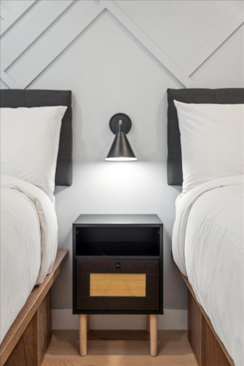 The Oak Hotel Nelson Bagian luar foto